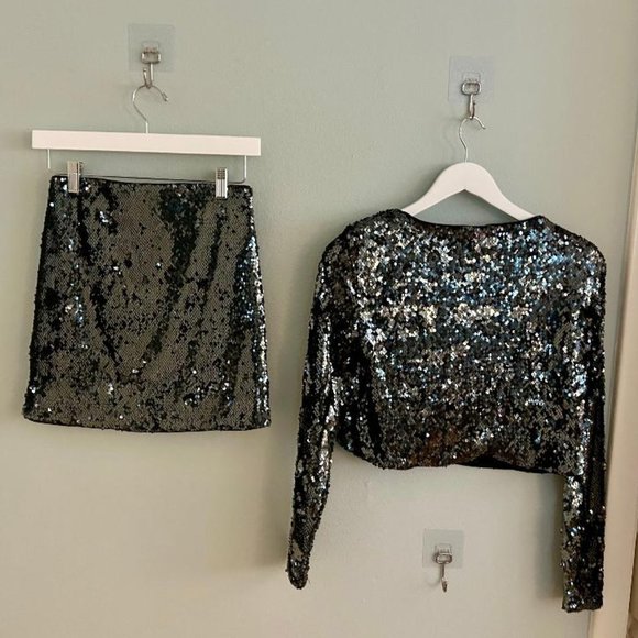 Dynamite Black Sequin Mini Skirt & Long Sleeve Crewneck Sequin Top set NWTO *XS* - Picture 7 of 10